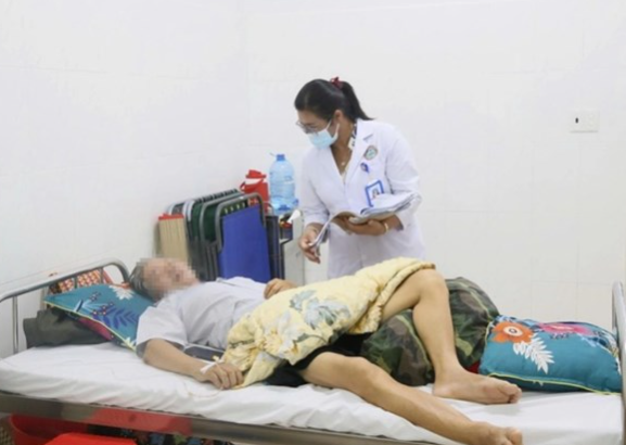 Trường hợp nhiễm bệnh Whitmore đang điều trị tại bệnh viện - Ảnh: Báo Lao Động