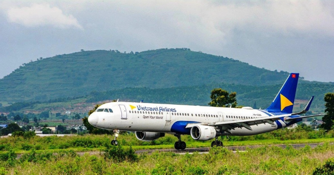 Máy bay gặp sự cố va chạm với chim nên các chuyến bay của Vietravel Airlines bị hủy trong ngày 13-14/7 - Ảnh: Báo Tri thức - ZNews