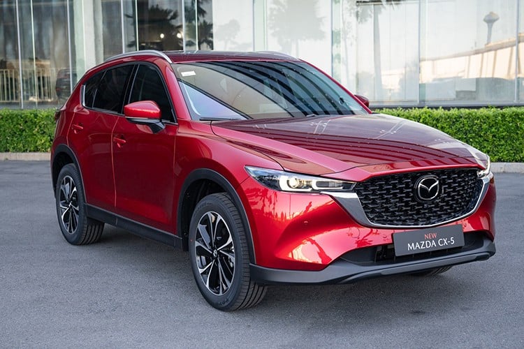 Với doanh số 1.500 xe bán ra thị trường, Mazda CX-5 đã giành lại ngôi vương từ đối thủ Ford Territory trong tháng 6/2025.