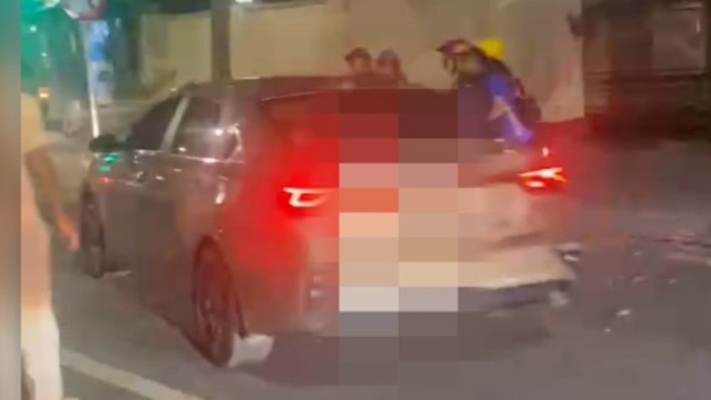 Ô tô gây tai nạn rồi bỏ chạy. Ảnh cắt từ clip