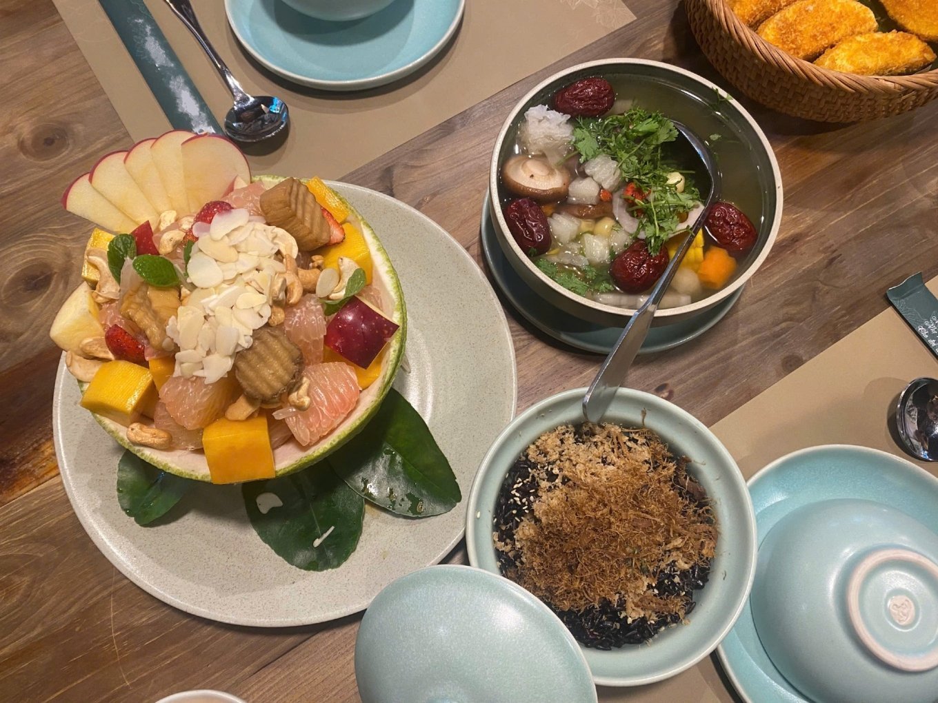 Chế độ ăn chay nên đa dạng thực phẩm để tránh thiếu hụt dưỡng chất. Ảnh minh họa: Hạnh Quyên