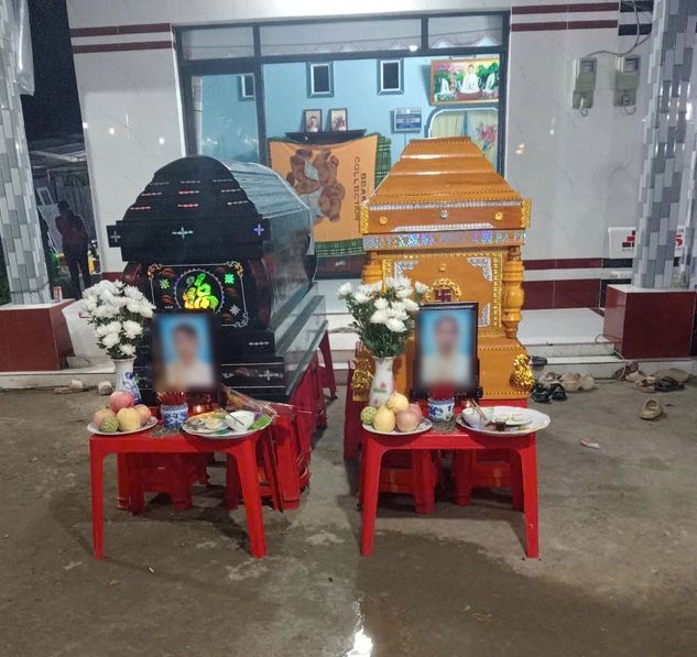  Hai đứa trẻ nhỏ bỗng mồ côi cả cha lẫn mẹ - Ảnh: Báo Đời sống và Pháp luật