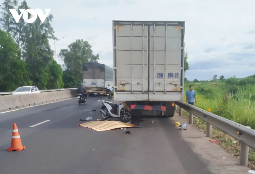 Hiện trường vụ tai nạn khiến 3 người tử vong - Ảnh: VOV