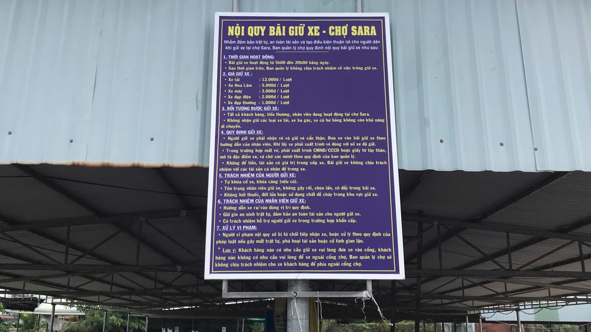 Nội quy bãi giữ xe tại chợ Sa Ra (nay là chợ Phú Thịnh).