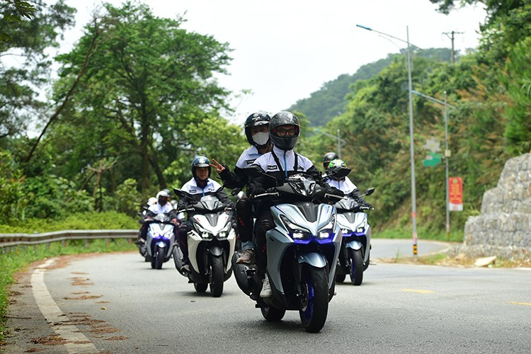  Yamaha NVX 2025 là chiếc xe tay ga giúp chúng ta vừa đi làm hằng ngày, vừa vi vu dăm ba trăm cây số vào dịp cuối tuần.