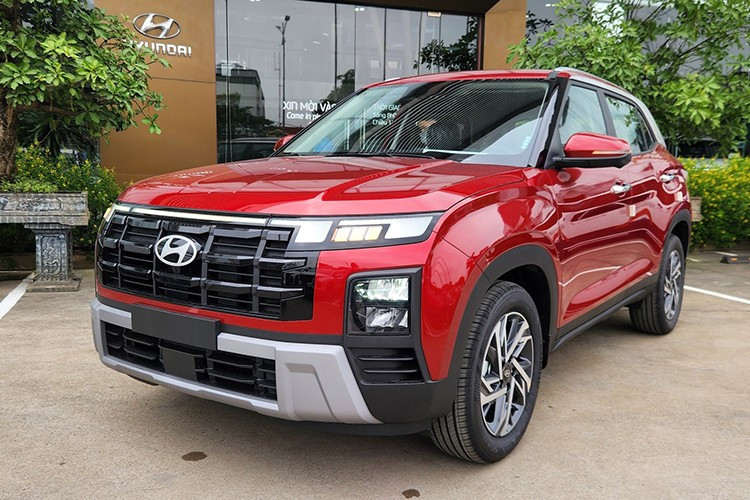Hyundai Creta 2025 hiện đang giảm còn 564,7 triệu đồng. Khách mua xe tại thời điểm này vừa được giảm giá, vừa được tặng quà hấp dẫn.