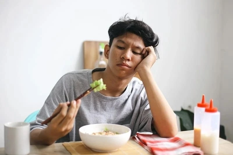  Bỏ bữa sáng thường xuyên có thể làm tăng nguy cơ mắc nhiều vấn đề sức khỏe lâu dài. Ảnh: Freepik.