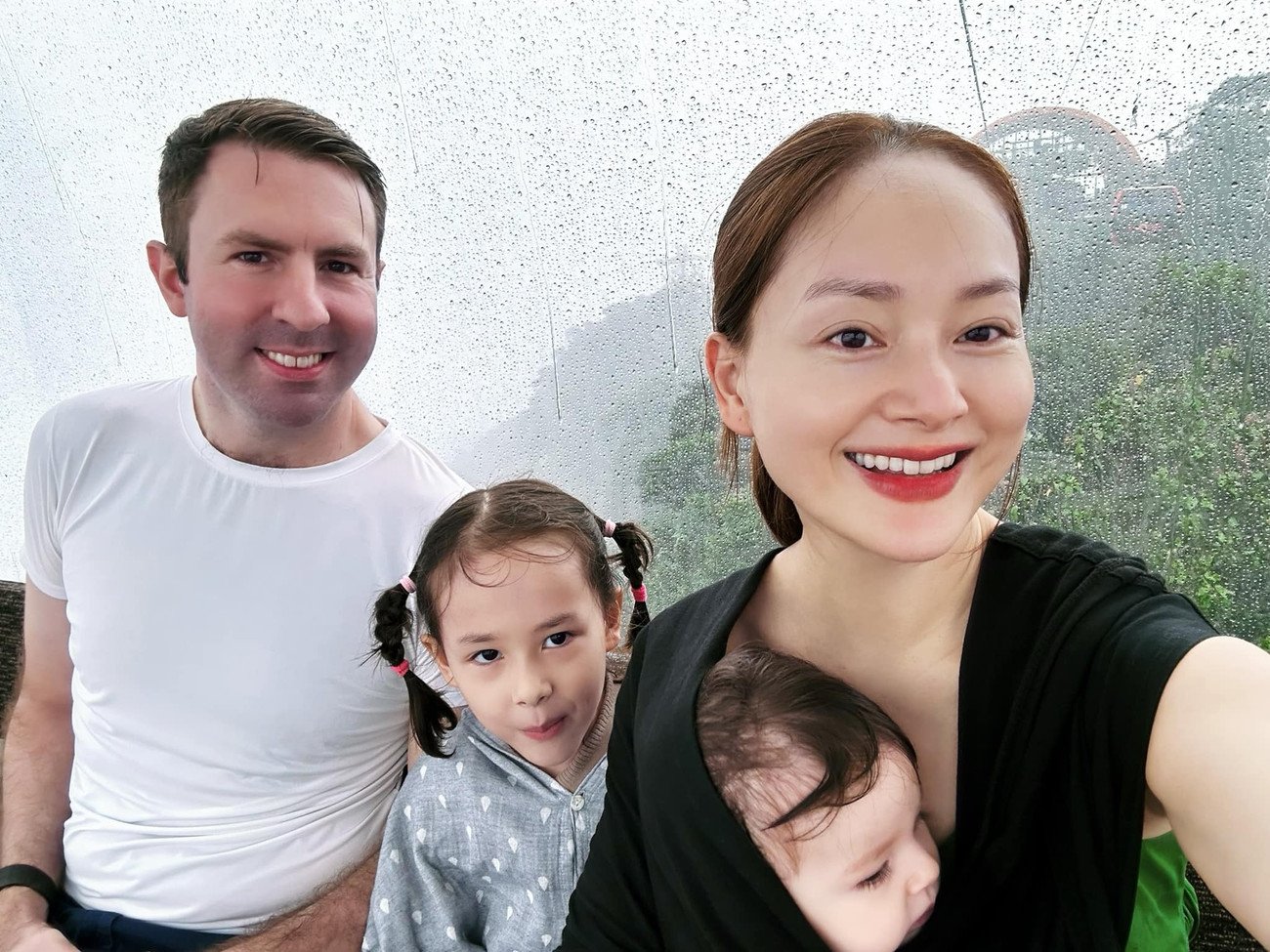 Diễn viên Lan Phương chuyển vào Đà Nẵng để gia đình được đoàn tụ.