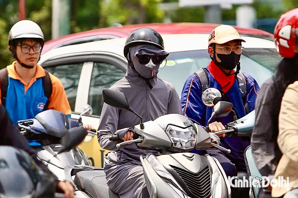  Dự báo thời tiết ngày 29/7/2025: Hà Nội và nhiều khu vực nắng nóng gay gắt, nhiệt độ tăng mạnh. Ảnh: Duy Minh