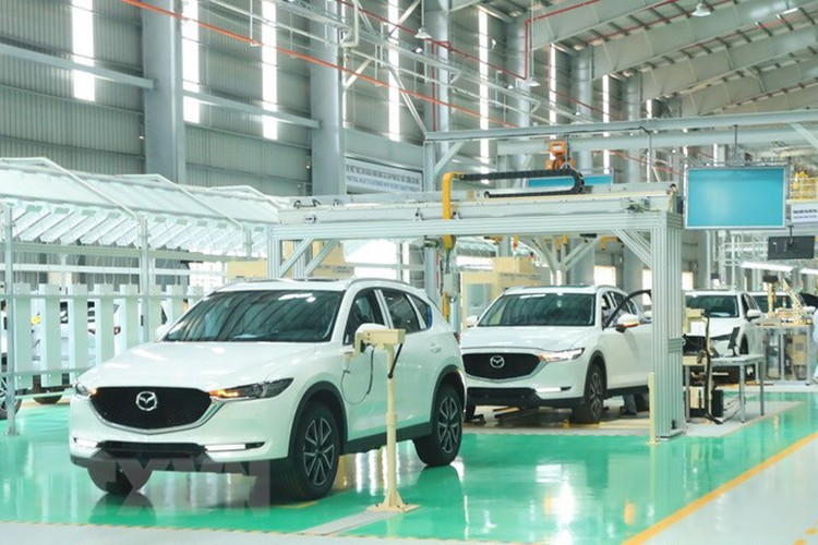  Hiện nay, đa số người mua xe mới dành sự quan tâm chủ yếu cho các dòng xe gầm cao đa dụng hơn so với gầm thấp giá rẻ như trước đây.