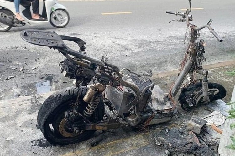  VinFast và Honda đều khuyến cáo không tự ý thay đổi, cải tạo pin xe.