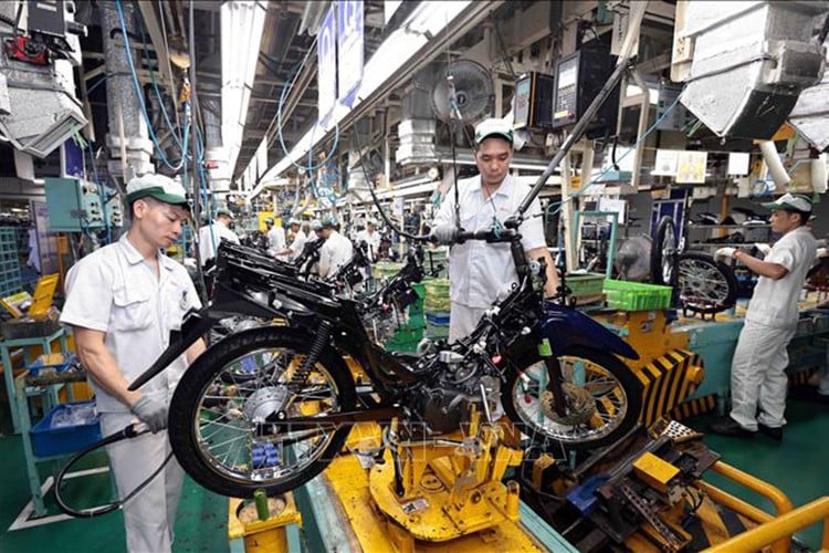  Hiệp hội các nhà sản xuất xe máy Việt Nam (VAMM) ủng hộ mục tiêu giảm phát thải và dần phát triển phương tiện chuyển đổi xanh.