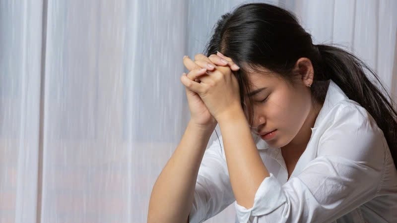 Lấy chồng giàu, tôi nhận ra hào quang chỉ là lớp mặt nạ. Ảnh minh họa