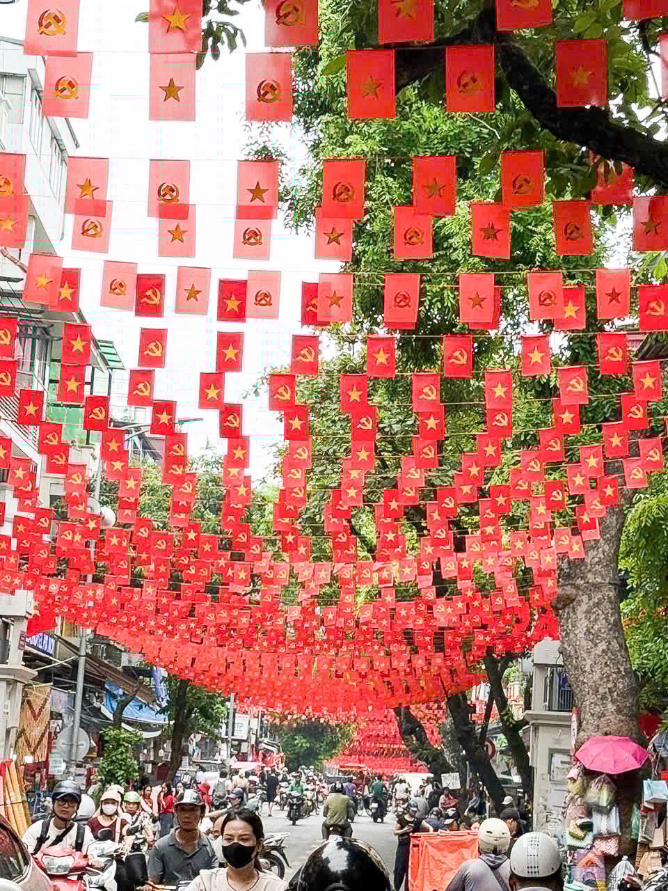 Hà Nội rực rỡ cờ hoa chào mừng 80 năm Quốc khánh 2/9