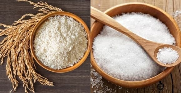  Trong mâm cúng chúng sinh thường có muối và gạo.