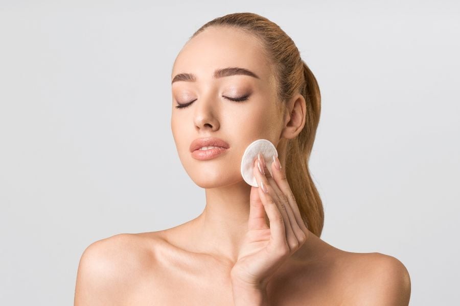  Nếu chăm sóc đúng cách, vùng da mới sẽ phục hồi nhanh, mịn màng và không để lại sẹo hay vết thâm.