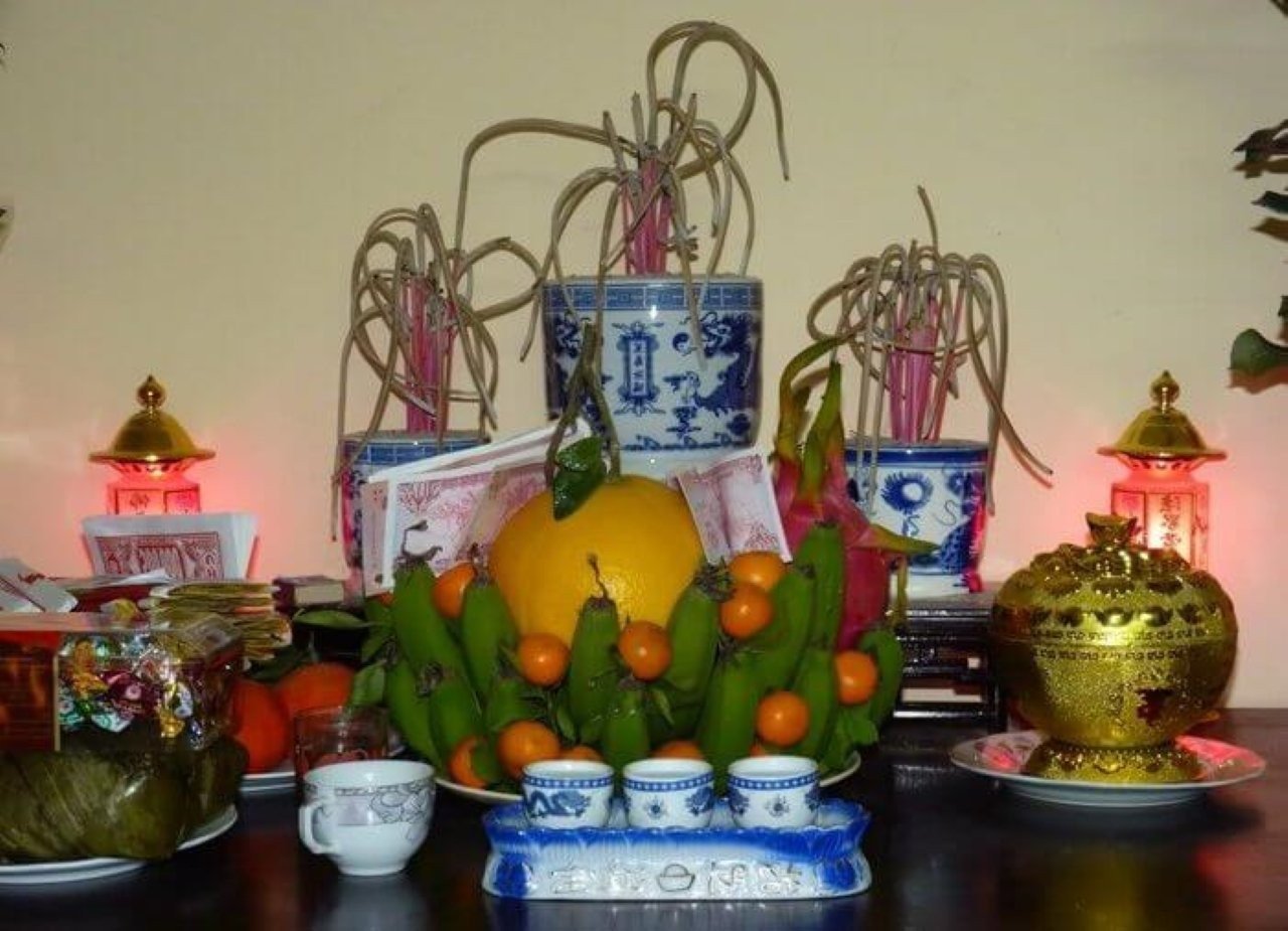  Bát hương nhà bạn có lộc hay không, hãy cùng điểm qua 10 dấu hiệu này. (Ảnh minh họa)