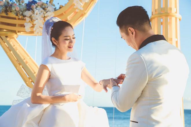 An Dĩ Hiên có đám cưới cổ tích với tỷ phú sòng bài Macau Trần Vinh Luyện.