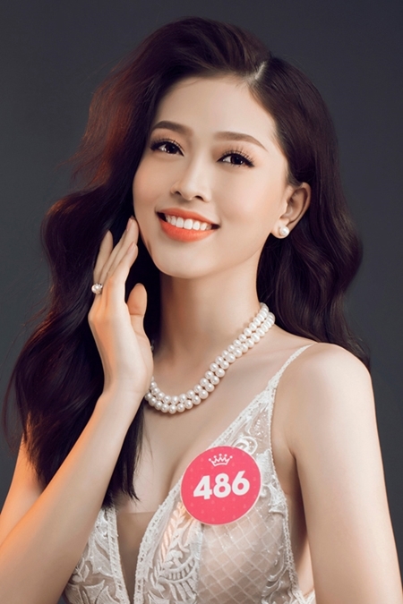 Miss Grand International 2018 – Hoa hậu Hòa bình Quốc tế 2018 là một trong những cuộc thi nhan sắc lớn, uy tín trên thế giới, diễn ra từ ngày 5 - 25/10. Á hậu 1 Hoa hậu Việt Nam 2018 Bùi Phương Nga được đánh giá là một trong những gương mặt nổi bật tại cuộc thi này.