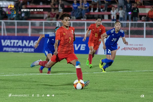 Win Theingi Tun ghi bàn từ chấm 11m giúp Myanmar đánh bại Philippines. (Nguồn: Cambodia2023)