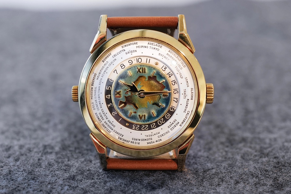  Chiếc đồng hồ 1953 World Time của Patek Philippe từng được đấu giá 7,7 triệu USD. Ảnh: The Rake.