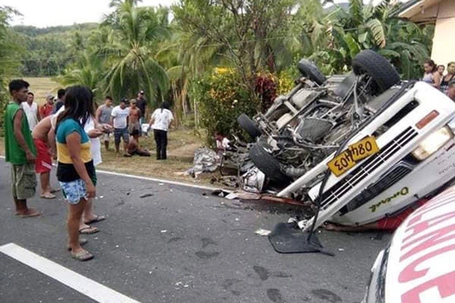  Hiện trường một vụ tai nạn ở Philippines. Nguồn: news.abs-cbn.com