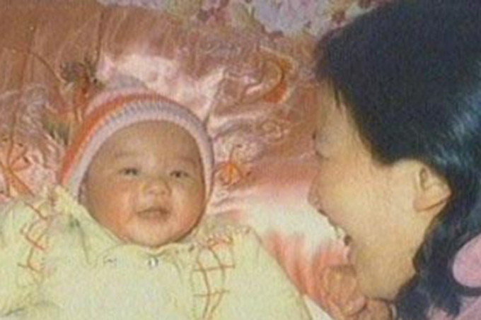 Lưu Diệc Phi sinh năm 1987, là con gái của diễn viên múa Lưu Hiểu Lợi. Ảnh: Zing
