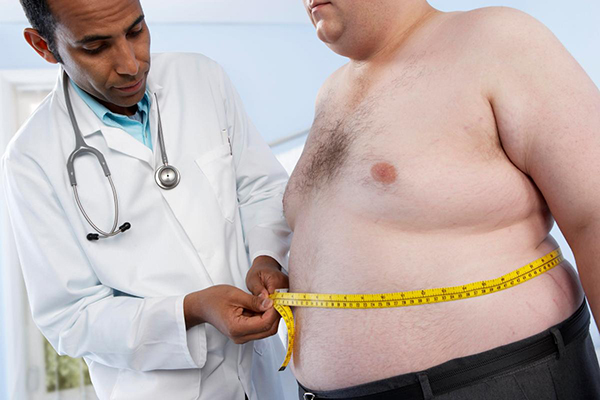 Vòng bụng trên 100 cm thì nam giới cần phải giảm cân 