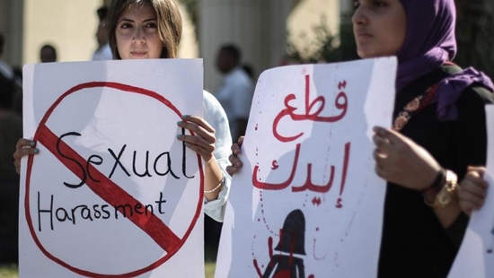 Phụ nữ Ả Rập tin rằng một trong những lý do khiến họ bị tấn công tình dục là bởi sự phân biệt đối xử giữa nam giới và nữ giới. Ảnh: Getty 