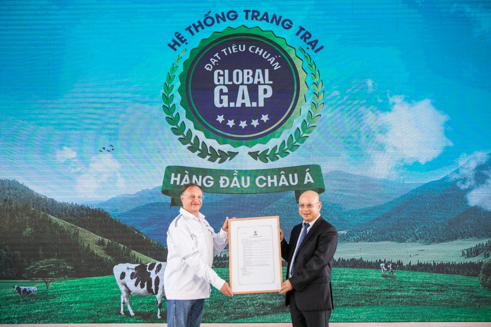  Vinamilk nhận xác nhận hệ thống trang trại chuẩn Global G.A.P. lớn nhất Châu Á về số lượng trang trại. 